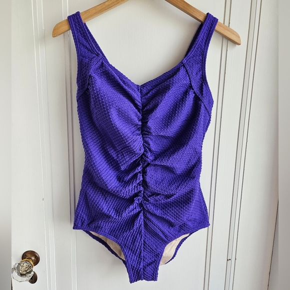 Swim & Sweat Chlorine Resistant AQUAMORE Solid Textured Shirred Front One Piece - Picture 4 of 13